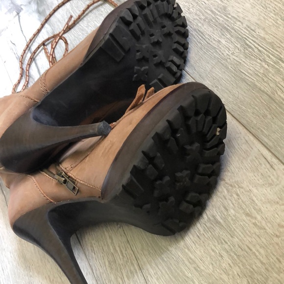 Steve Madden lace up boots worn once sz 8 - Picture 5 of 5